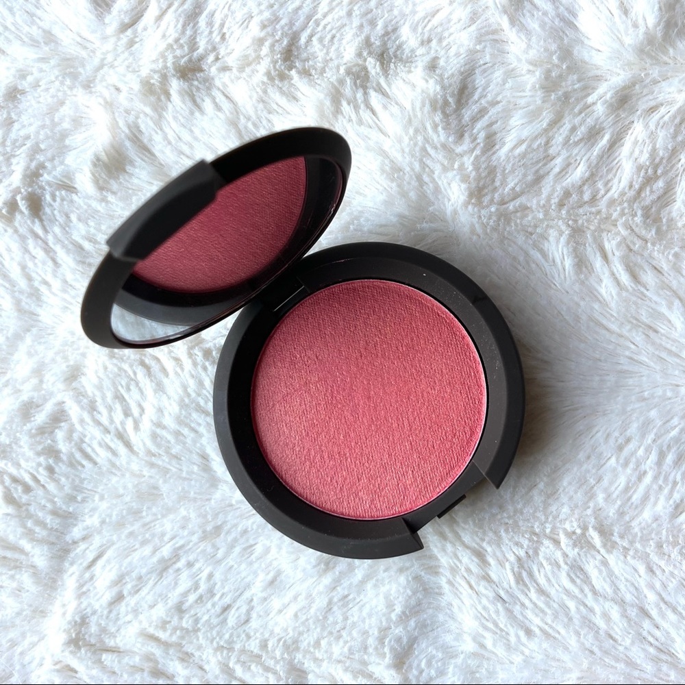 Becca Luminous Blush in “Snapdragon” (full size)